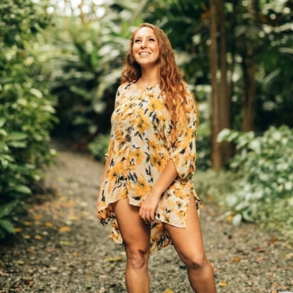 O'Neill Tessa Gold Multi Floral Print Oversized Swim Cover-Up - Picture 2 of 12